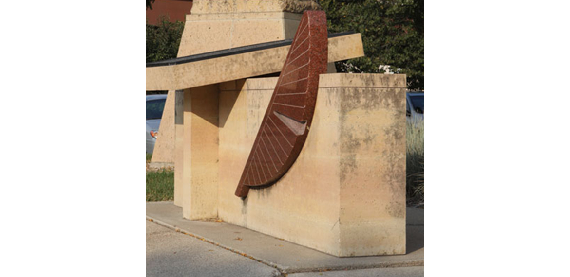 Photo: Dakota Sioux Memorial Bas Relief