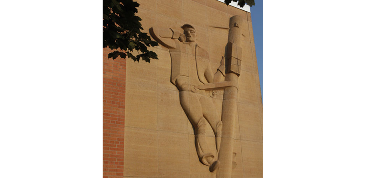 Photo: Enventis Lineman Bas Relief